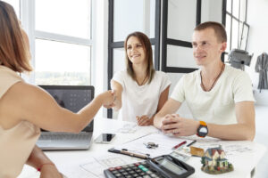 Read more about the article Is Refinancing Your Mortgage a Good Idea?